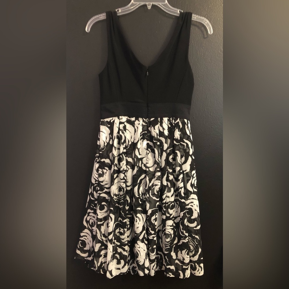 WHBM Black & White Floral Fit-and-Flare Dress - Picture 3 of 5